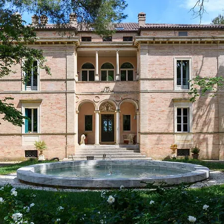 Gorgeous In Holiday home *
