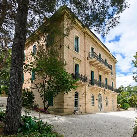 Gorgeous In Porto San Giorgio